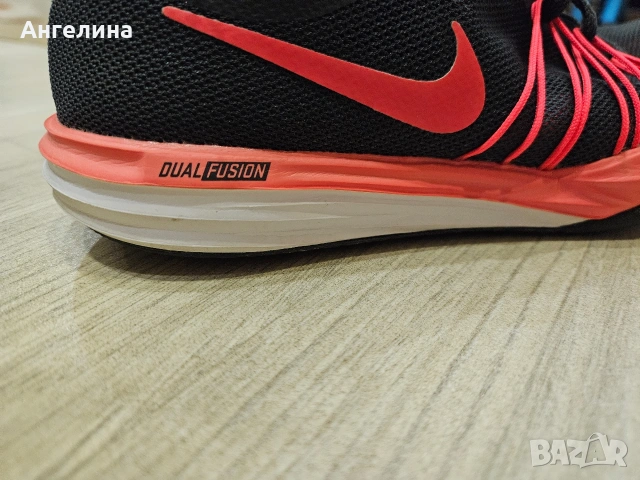 Nike маратонки, снимка 2 - Маратонки - 54715404