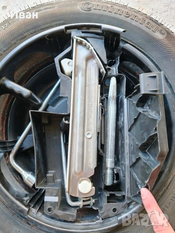 Патерица с комплект от инструменти Mercedes C E class W204 W212 W207, снимка 2 - Аксесоари и консумативи - 55185212