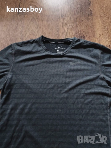 Nike Zonal Cooling Relay GX Short Sleeve - страхотна мъжка тениска L, снимка 4 - Тениски - 55268891
