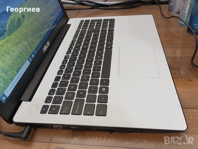 Лаптоп Asus R515M / 15,6", снимка 6 - Лаптопи за дома - 54630816