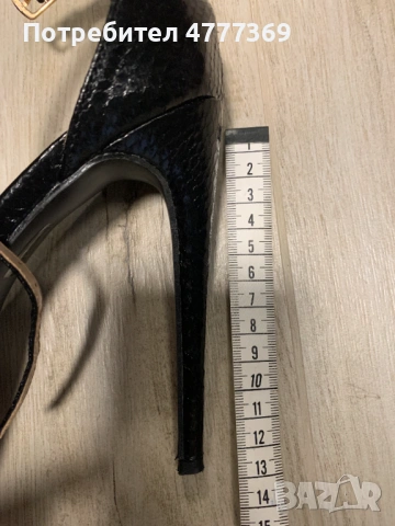 Черни дамски сандали на висок ток змийска кожа, снимка 5 - Сандали - 54185033