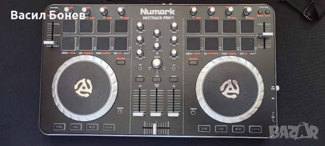 Dj контролер конзола Numark Mixtrack 2 