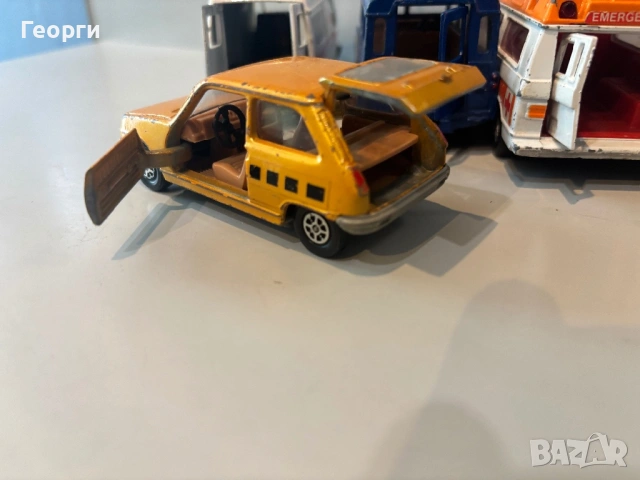 Corgi 1:43 лот метални колички, снимка 5 - Колекции - 54741494