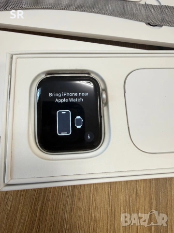 Apple Watch SE (2nd Gen) 44mm Silver – като нов!, снимка 4 - Смарт часовници - 55062846