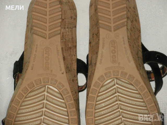 CROCS оригинални дамски нови естествена кожа 38, снимка 9 - Чехли - 54701453