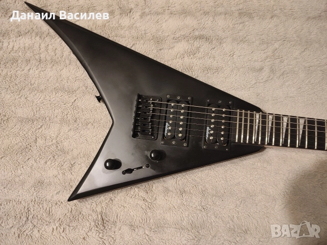 Jackson JS1X RR Minion Satin Black + оригинален кашон и колан. , снимка 2 - Китари - 54875110