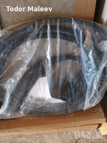 Продавам захранващ оригинален кабел Type 2 към Type 2 на Volvo ( 32324600 )
