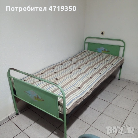 Продавам ретро легло 