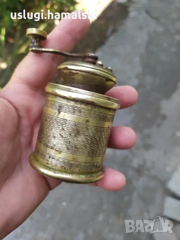 Стара бронзова мелнична за подправки/кафе, снимка 4 - Антикварни и старинни предмети - 55586092
