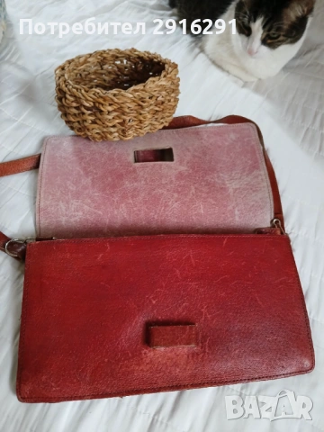 Продавам нова кожена чанта, червена, снимка 3 - Чанти - 54350320