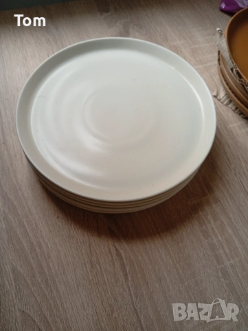 Нови чинии – 2 € броя | Бели и кафяви, отлично състояние 🍽️