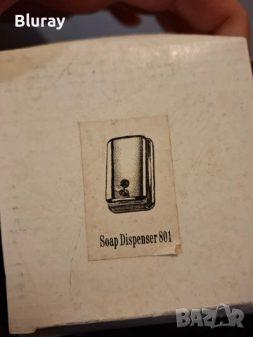 Метален диспенсър за сапун