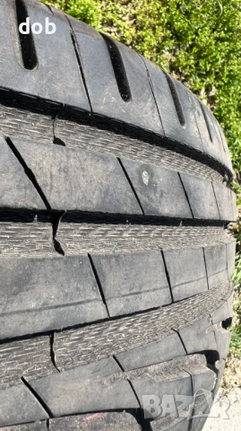 Гуми летни 225/60 R18 100V Uniroyal DOT 4622, снимка 2 - Гуми и джанти - 54126955