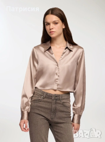 Чисто нова кроп къса сатенена риза цвят шампанско марка Terra Nova, размер M.