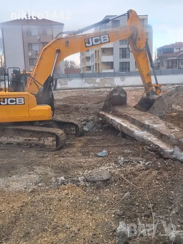 Услуги с багери изкопи чук за разбиване на бетони 