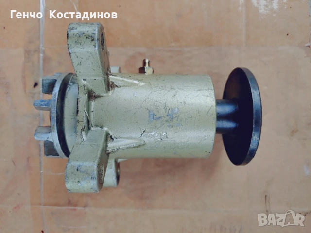 Продавам водна помпа за Москвич 412 - нова
