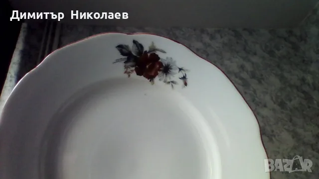 Сервиз за хранене , снимка 3 - Сервизи - 55531400
