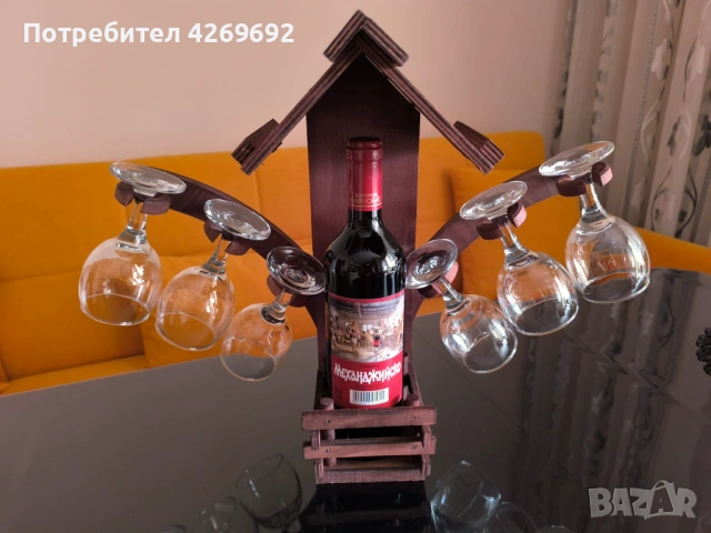 Подаръчен сет - дървена стойка за вино с бутилка и 6 чаши