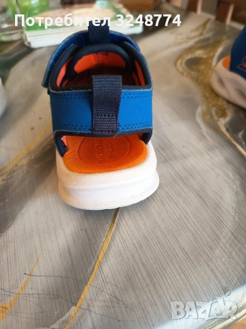 Детски сандали Skechers, снимка 4 - Детски сандали и чехли - 54121925