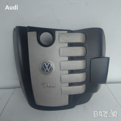 Декоративен капак за двигател  VW TOUAREG 2004г