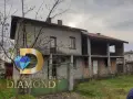 Две двуетажни къщи в един двор в Димитровград, кв. Черноконево, снимка 3