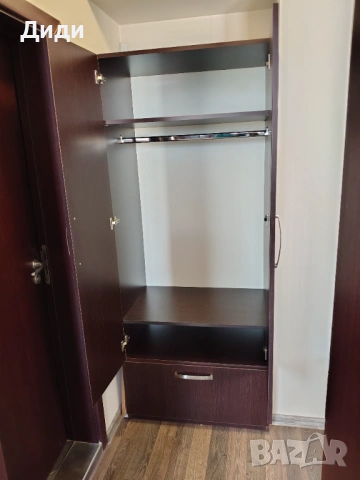 Двукрилен гардероб, снимка 3 - Гардероби - 54668362