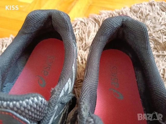 Оригинален Asics Gel номер 45 , снимка 5 - Маратонки - 53570499