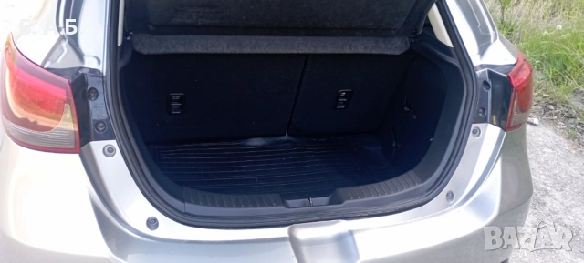 Продавам Мазда 2, снимка 10 - Автомобили и джипове - 54264008