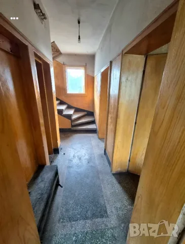 Масивна къща с двор 886 кв.м. в гр. Костинброд , снимка 10 - Къщи - 55331920
