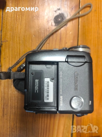 Canon MVX4i Mini DV видеокамера , снимка 2 - Камери - 54200576
