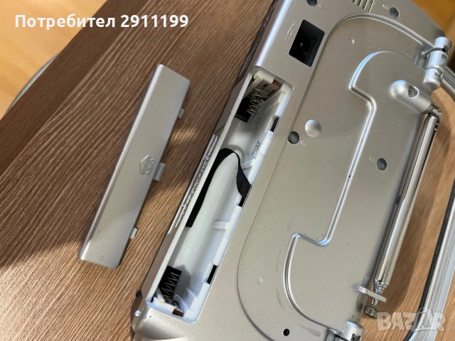 Радио касетофон Daewoo, снимка 7 - Радиокасетофони, транзистори - 54294231