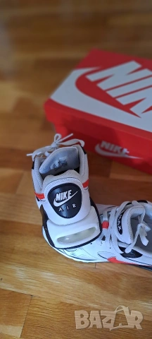 Маратонки NIKE AIR MAX, естествена кожа, номер 38.5, снимка 2 - Маратонки - 52484272