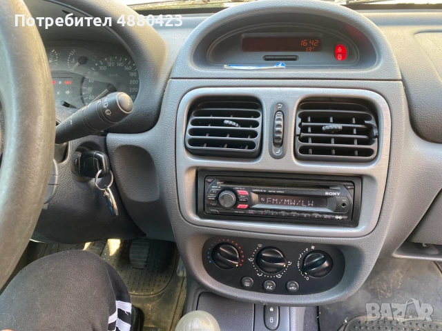 Renault Clio 2000г., снимка 5 - Автомобили и джипове - 55219869