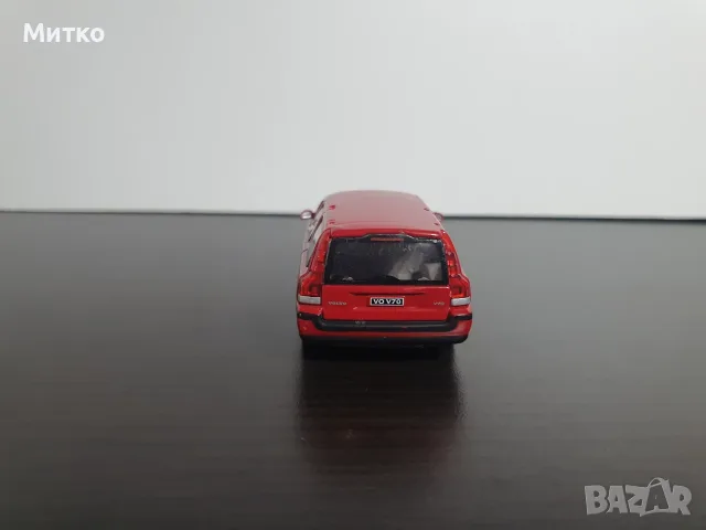 Volvi V 70 мащаб 1:43, снимка 5 - Колекции - 55672227