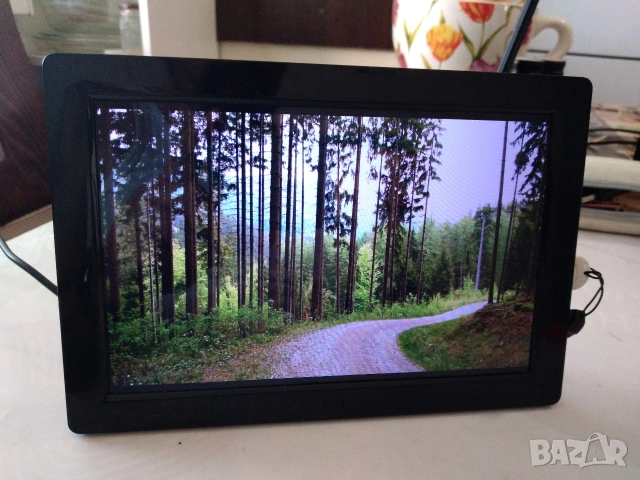 Цифрова фоторамка 8" SSA/Frameo
