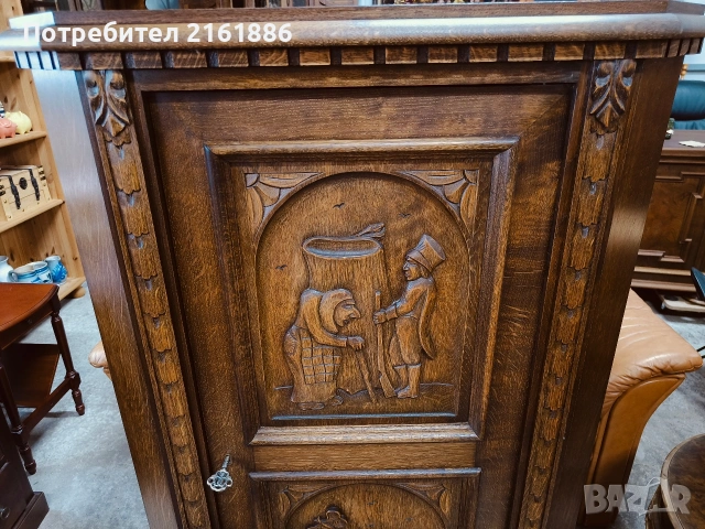 Красив ъглов шкаф с дърворезба , снимка 4 - Шкафове - 55100385