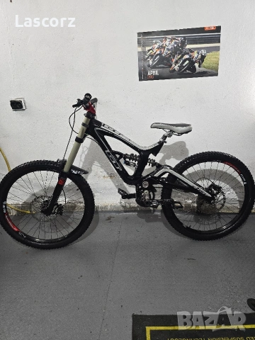 Downhill, колело за спускане GT Fury, fox,RockShox Boxxer, снимка 2 - Велосипеди - 55064747
