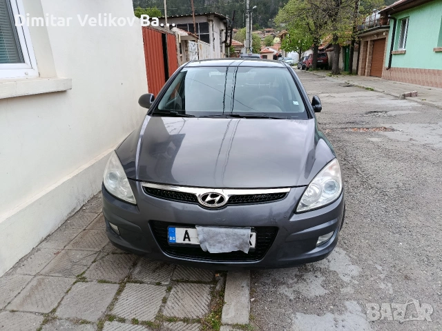 Продавам поддържан Hiunday I 30 -LPG 