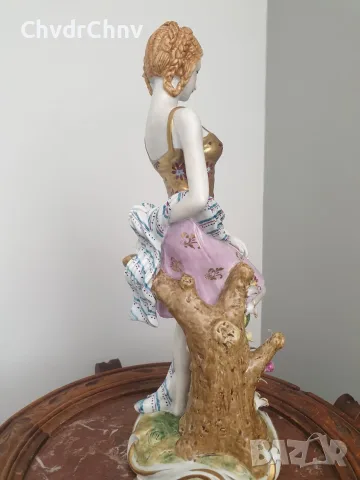 Meissen фигура 34см-1,5кг/Майсен порцеланова статуетка на момиче с цветя, снимка 3 - Статуетки - 55606434