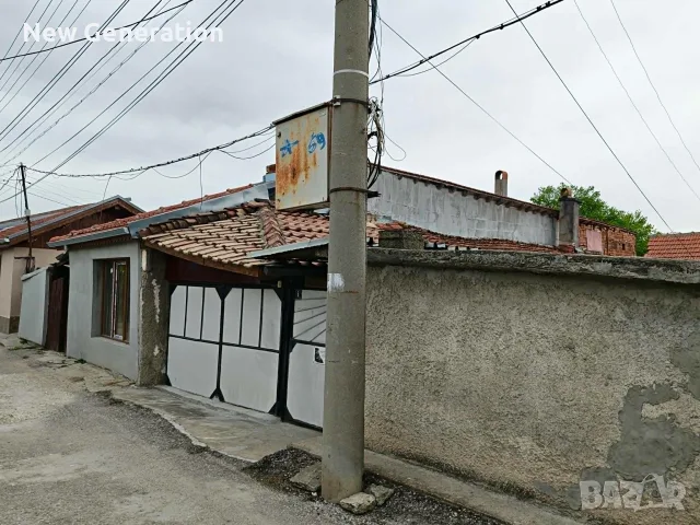 Къща в Центъра на гр.Силистра, на 100м от Дунавската градина, с нов покрив и дограма, 9 стаи, снимка 9 - Къщи - 55515855