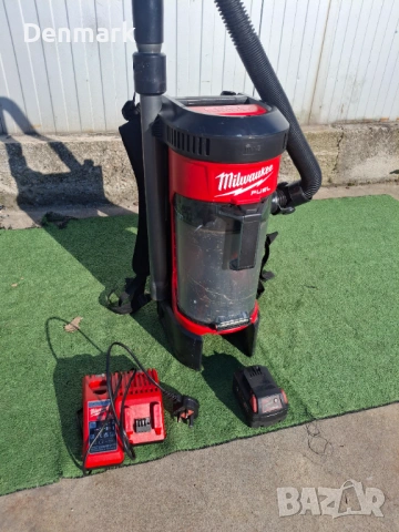 Акумулаторна прахосмукачка Milwaukee 