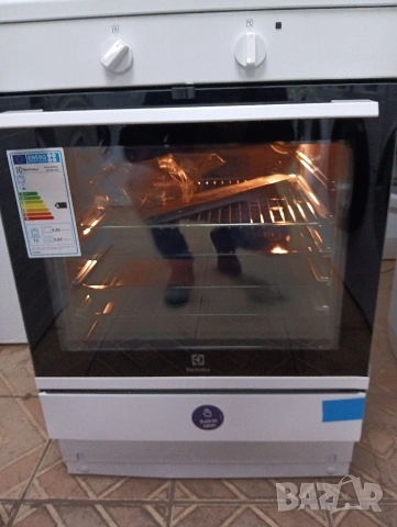 Чисто нова свободно стояща печка с индукционни котлони Електролукс Elektrolux с 2 години Гаранция!, снимка 10 - Печки, фурни - 54480709