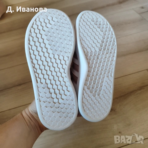 Адидас , снимка 3 - Детски маратонки - 54706107