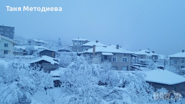 Студио „Уют“ -  Панорамна гледка • Безплатен паркинг • Самостоятелно настаняване, снимка 18 - Квартири, нощувки - 55087354