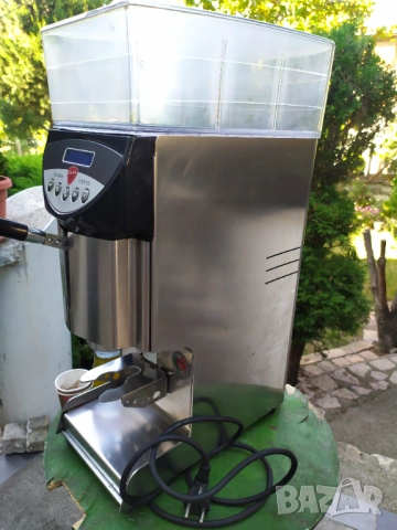 Професионална кафе мелачка Eureka Mythos