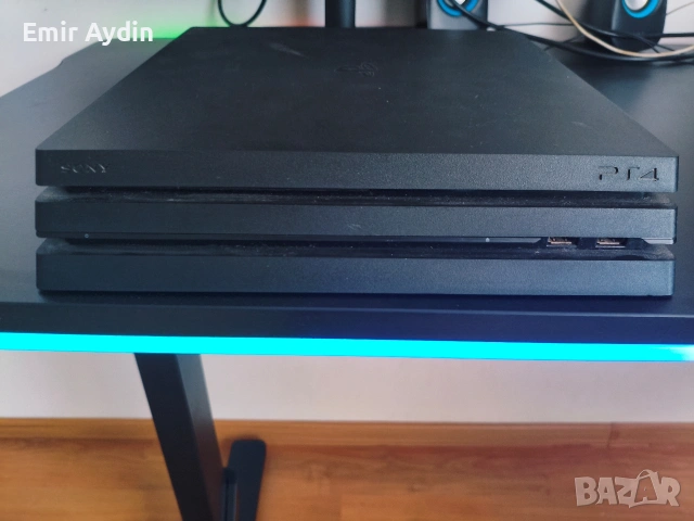 prodavam ps 4 pro 1 t vıv mnogo dobro sıstoyaniye , снимка 3 - PlayStation конзоли - 55106525