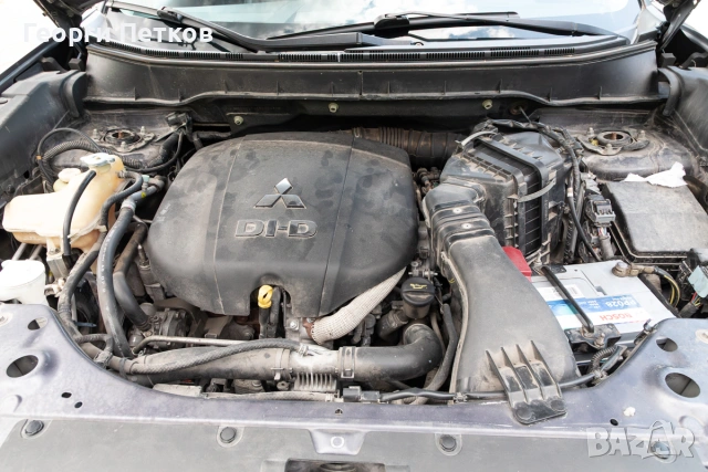 Mitsubishi Outlander 2.2 DI-D, снимка 12 - Автомобили и джипове - 55094256
