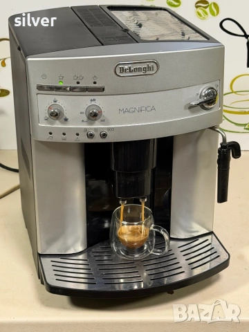 Кафемашина кафе автомат delonghi magnifica с гаранция, снимка 3 - Кафемашини - 54734287