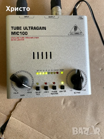 Лампов предусилвател Behringer MIC100