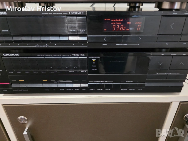 Grundig V 8300 MK II усилвател плюс тунер Grundig T 8200 MK II., снимка 2 - Ресийвъри, усилватели, смесителни пултове - 55273261